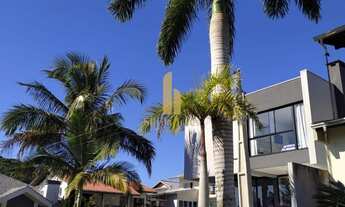 Imagem: Belíssima Casa em Condomínio Fechado de