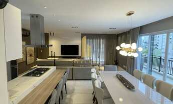 Imagem 3: Apartamento no Centro em Balneário Camboriú com 3 Suítes + 3 Vagas de Garagem!