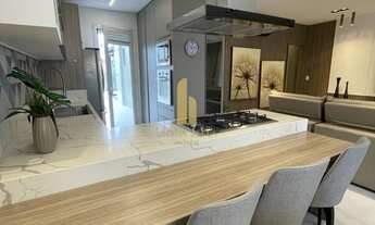 Imagem 4: Apartamento no Centro em Balneário Camboriú com 3 Suítes + 3 Vagas de Garagem!