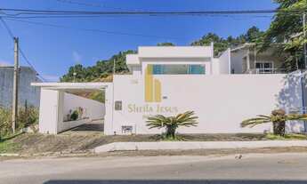 Imagem: Linda Casa à Venda na Praia dos Amores