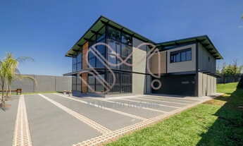 Imagem: Casa Extraordinária em Condomínio Botiatuvinha