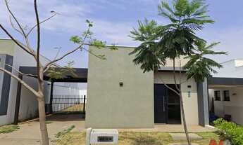 Imagem 2: Residencial Fenhouse - Casa térrea 03 dormitórios com 01 suíte para locação no Residencial