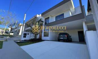 Imagem: Casa com 270m², 3 Suítes, Condominio