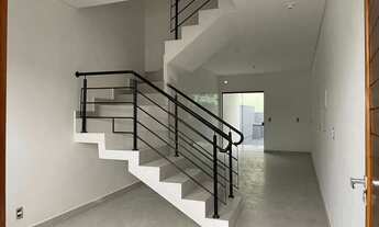 Imagem 3: Sobrado Geminado, 3 dormitórios na Rua Bonito-lindo