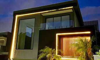 Imagem: Casa à venda no bairro Moinho Velho - Embu