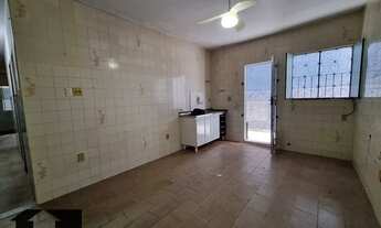 Imagem 7: Casa Térrea com quintal nos fundos