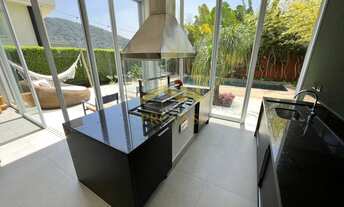 Imagem 5: Tamboré 10 (Santana de Parnaíba) - Casa com 4 suítes com closet- 425 m²- no Condomínio Re