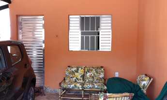 Imagem: Casa à venda à 100 metros da praia no