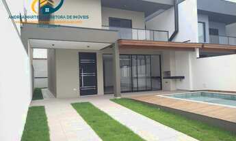 Imagem: Sobrado com piscina e vista para o mar à