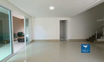 Imagem 3: Casa Duplex com Móveis Planejados, Amplo Lote e Deck Privativo a Poucos Metros da CE040 em