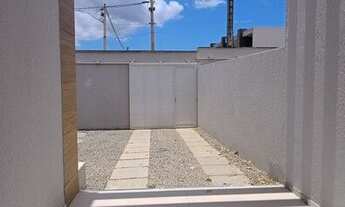 Imagem 2: Ótimo Custo & Benefício em Eusébio! Casa Duplex Nova em Rua Sem Saída Próximo ao Shopping