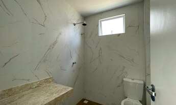 Imagem 4: Casa Duplex / Sobrado Nova com Amplo Terreno em Rua Sem Saída no Centro do Eusébio, 04 Suí