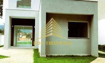 Imagem: Casa à venda 3 quartos, 113m², quintal