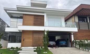 Imagem 1: Imóvel Alto Padrão em Condomínio Fechado – 279m² de Conforto e Sofisticação