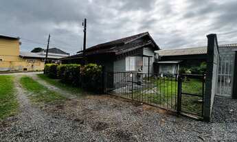 Imagem: Casa Mista em Madeira de Angelim com 3 Dormitórios