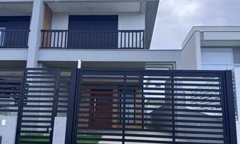 Imagem 4: Casa Nova com 3 Suítes no Jardim Campeche – Conforto e Qualidade a Poucos Passos do Mar