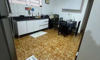 Imagem 4: Casa com 4 dorms, dependência de empregada - Ótima localização