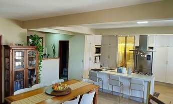 Imagem: Bela casa à venda, 5 dormitórios, piscina