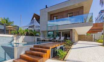 Imagem: CASA BEIRA-MAR À VENDA EM BOMBAS, BOMBINHAS/SC