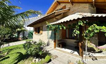 Imagem 2: Casa Mista à Venda no Litoral — Espaço, Estilo e Qualidade de Vida Em Bombinhas - SC!