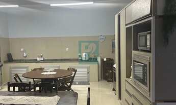 Imagem 7: Casa com Piscina À Venda 05 Suítes á Poucos Passos do Mar em Bombinhas - SC!!!