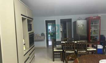 Imagem 6: Casa com Piscina À Venda 05 Suítes á Poucos Passos do Mar em Bombinhas - SC!!!