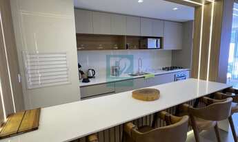 Imagem 3: Sobrado Alto Padrão com 04 Quartos, Finamente Mobiliado à Poucos Metros do Mar em Bombinha