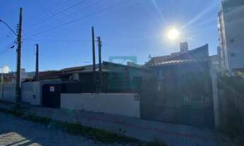 Imagem 7: Terrenos no Coração de Bombas com 02 casas e amplo Espaço