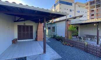 Imagem 6: Terrenos no Coração de Bombas com 02 casas e amplo Espaço