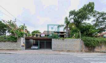 Imagem 7: Casa à Venda em Bombinhas com Amplo Terreno e área Verde