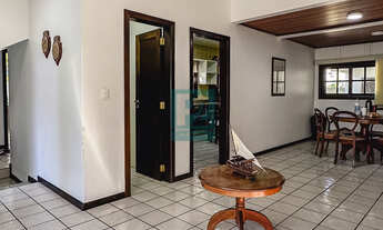 Imagem 7: Casa com 03 suítes Pertinho do Mar e com Amplo Terreno em Bombinhas