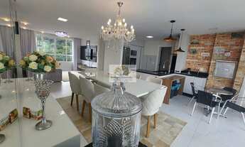 Imagem 1: ALUGUEL- BARRA NORTE - APARTAMENTO COM 04 DORMITÓRIOS PRÓXIMO A AVENIDA BRASIL