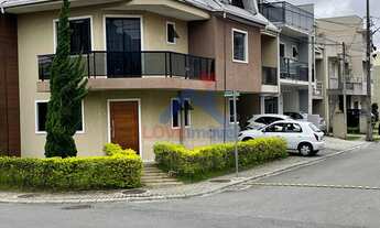 Imagem: Sobrado à venda no bairro Pinheirinho