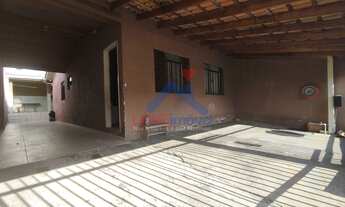 Imagem: Casa à venda no bairro Campo de Santana