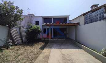 Imagem: Sobrado à venda no bairro Campo de Santana