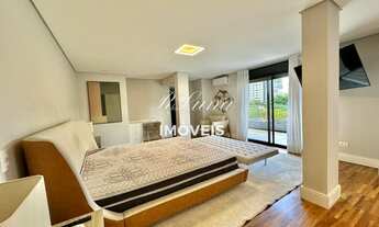 Imagem: Casa de Alto Padrão em Alphaville com 4