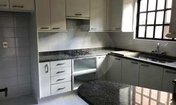 Imagem 6: Sobrado-Alto-Padrao-para-Venda-em-Centro-Campo-Largo-PR, 4 dormitórios na Rua Generoso Mar