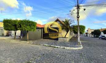 Imagem 3: Casa de esquina a venda no melhor localização do Catolé