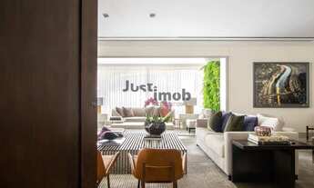 Imagem 2: Apartamento reformado com projeto de Fabio Morozini - Alto Padrão em Moema, São Paulo/SP