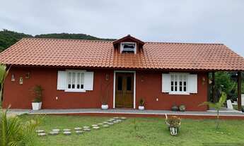 Imagem 2: Imóvel com duas casas à venda no bairro do Sambaqui, Florianópolis/SC