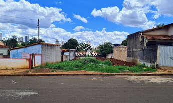 Imagem: Terreno à venda no bairro Progresso - Ituiutaba/MG