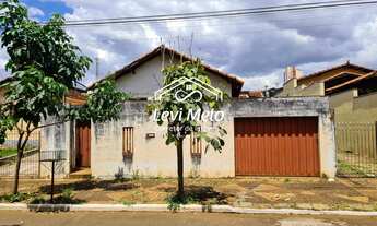 Imagem: Casa à venda no bairro Centro - Ituiutaba/MG