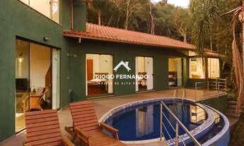 Imagem 3: Casa com linda vista, em meio à natureza