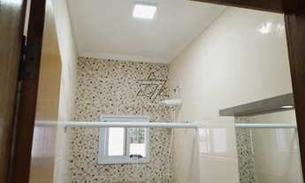 Imagem 6: Casa à Venda no Condomínio Jacarandá: Conforto e Segurança