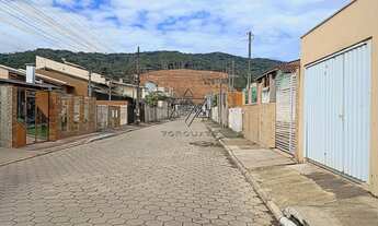 Imagem 2: Casa no Santa Regina: Oportunidade de Sair do Aluguel em Itajaí