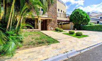 Imagem 2: Casa em condomínio fechado com 5 suítes, 2 escritórios e mais de 700m² de área total – mui