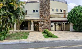 Imagem: Casa em condomínio fechado com 5 suítes