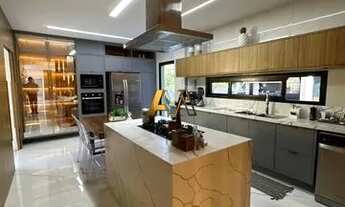 Imagem 6: CASA COM 4 SUÍTES NA PARALELA