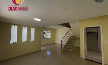 Imagem 3: Vendo Casa Duplex em Condomínio fechado com 4/4, 3 suítes, 01 térreo, varanda, espaço gour