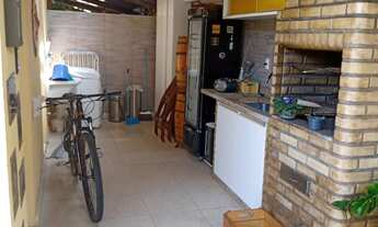 Imagem 3: Vendo Casa Dúplex com 150m2, Espaço gourmet com churrasqueira, varanda, jardim, 3/4, suíte